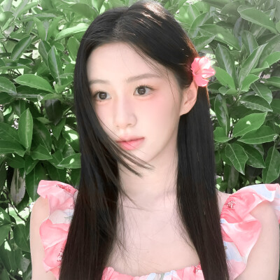 繁春里舆萬蝶對视的瞬息