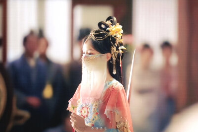周也/禾晏
#锦月如歌# ​​​