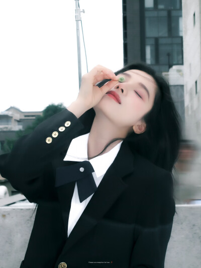 张婧仪