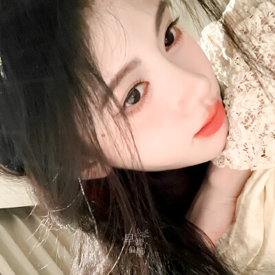鞠婧祎