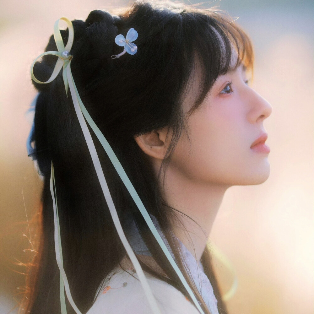 訸颂给的，这个我已经发了12个小时也发不出去(‎.‎)只等重新发一遍