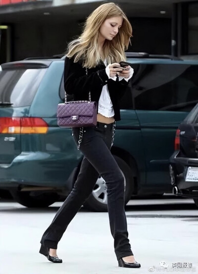 Mischa Barton
