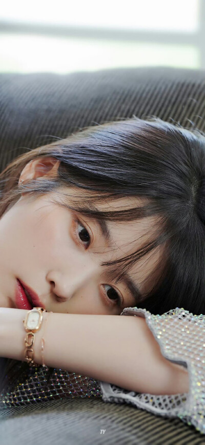 IU 壁纸