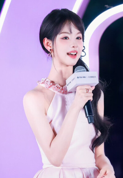 陈都灵