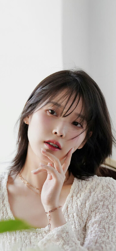 IU 壁纸