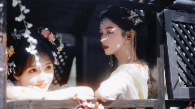 周也
图源微博