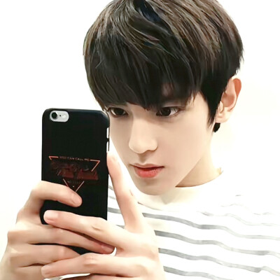 李泰容