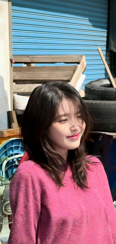 IU 壁纸