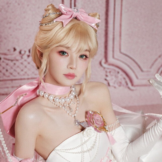 田曦薇套图可二改
简介【不要收藏多图 会删】