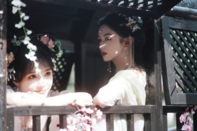 周也
图源微博