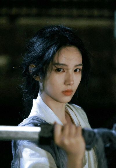 周也
图源微博cr：iexll
