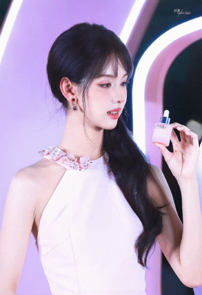 陈都灵