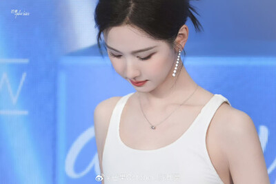 陈都灵