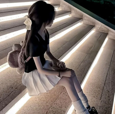 多读有用的书 少扯没用的情.