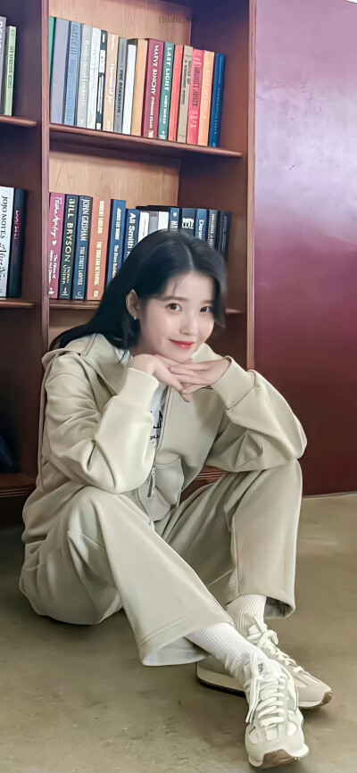 IU 壁纸