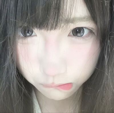 ovo是微笑
o_o是警告！
owo是小猫猫 喵喵喵
o.o是问号
oio是祈祷
oAo是我不微笑你别和我闹！！！