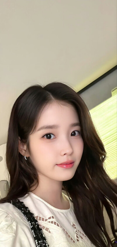 IU 壁纸