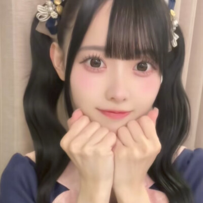 \(๑•̀᎑•́)/\(•̀᎑•́๑)/