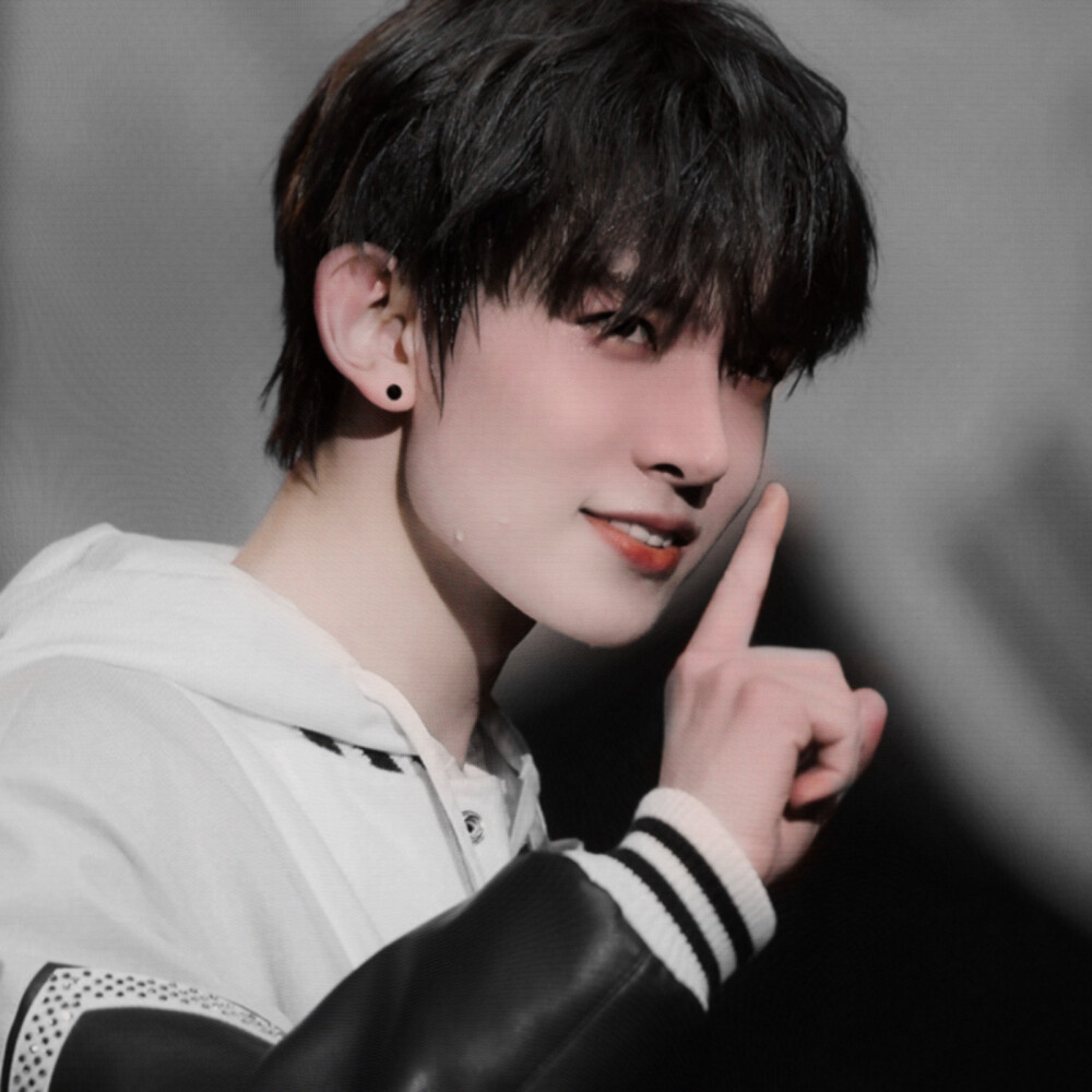 记忆里的减七和弦；팥 아카시아…