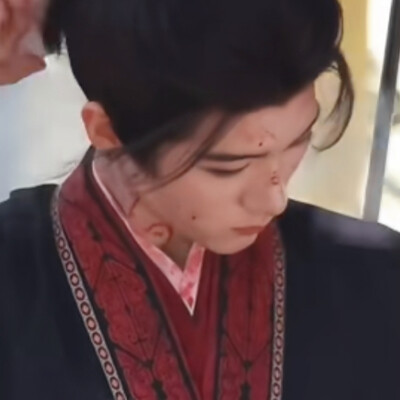 翘楚