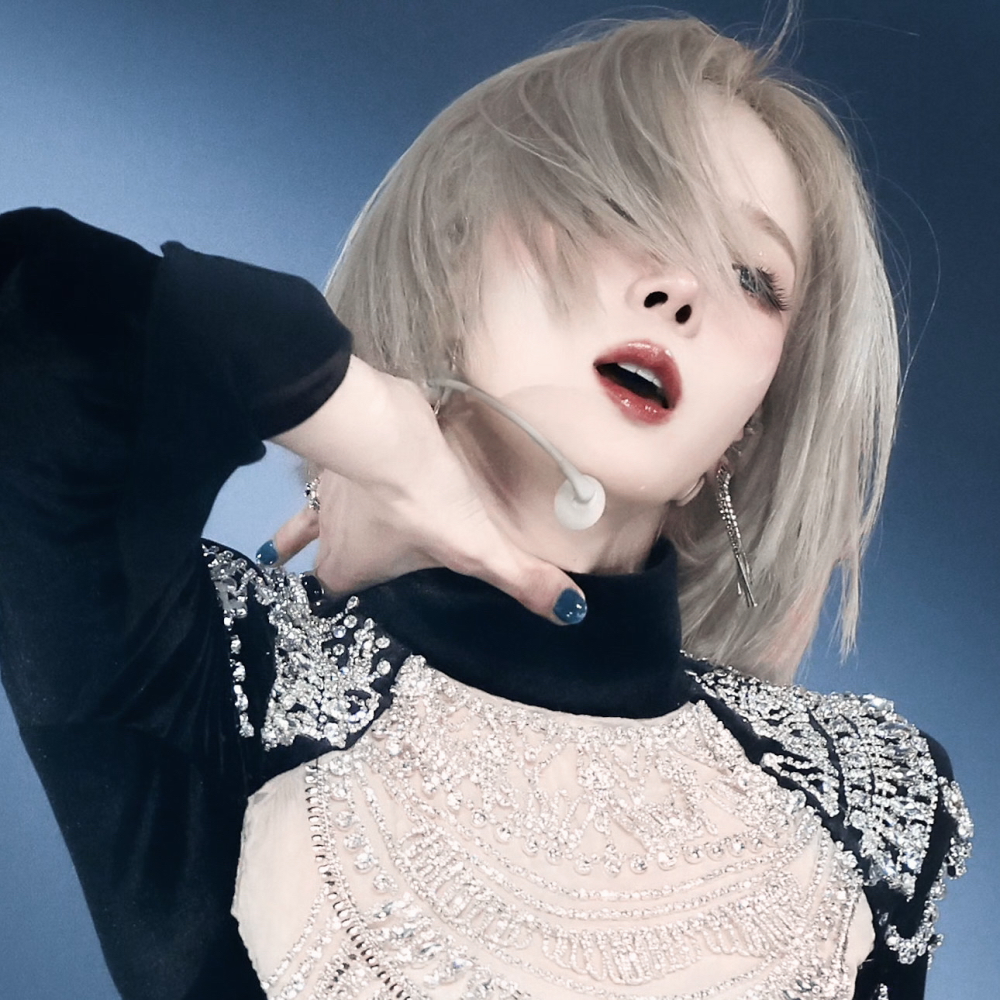 Face to face and eye to eye