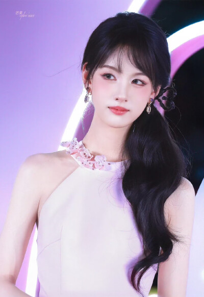 陈都灵