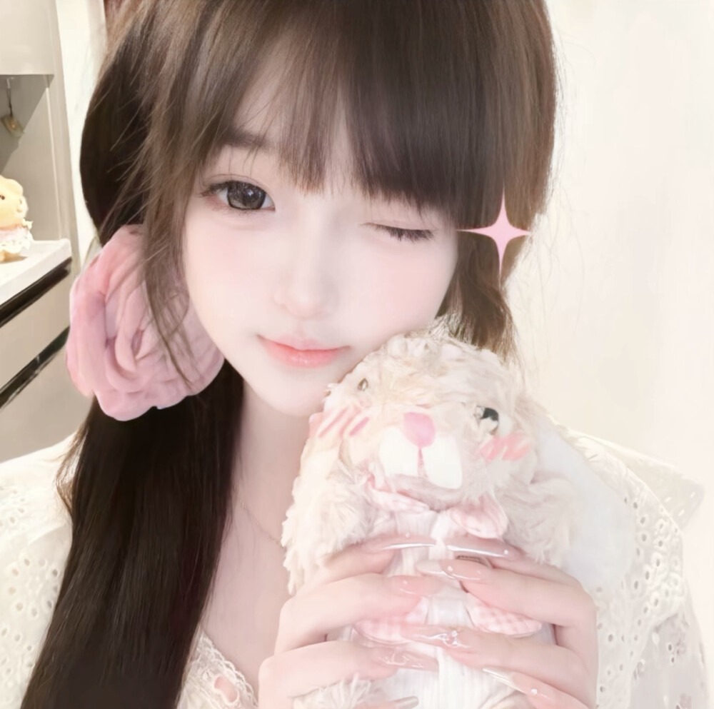 ovo是微笑
o_o是警告！
owo是小猫猫 喵喵喵
o.o是问号
oio是祈祷
oAo是我不微笑你别和我闹！！！