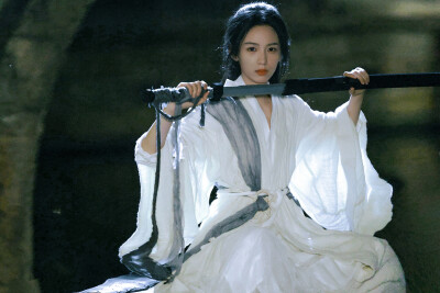 周也
图源微博cr：iexll