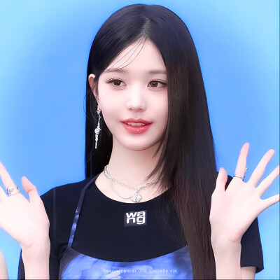 跌倒吹一吹 痛痛都飞飞
张元英 ·小兔醉奶·