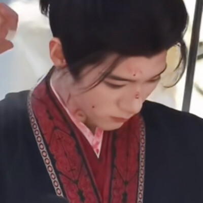 翘楚