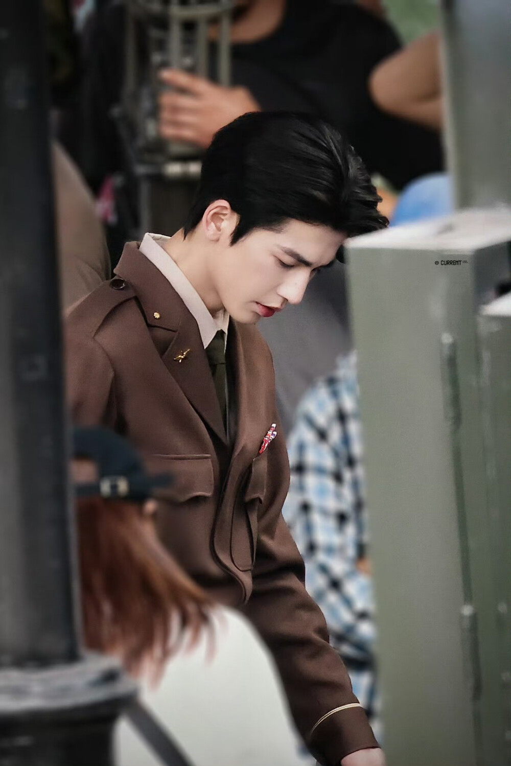 cr.Current丨张凌赫
