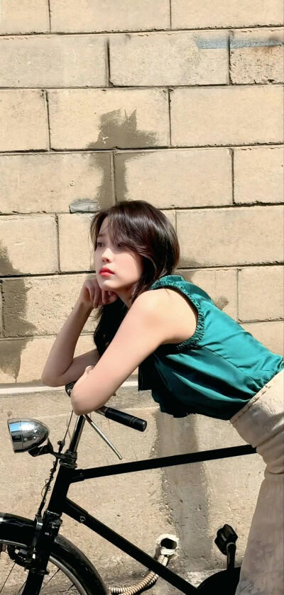 IU 壁纸