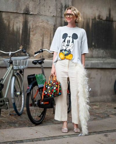 BY爱喝可乐的古娜小姐