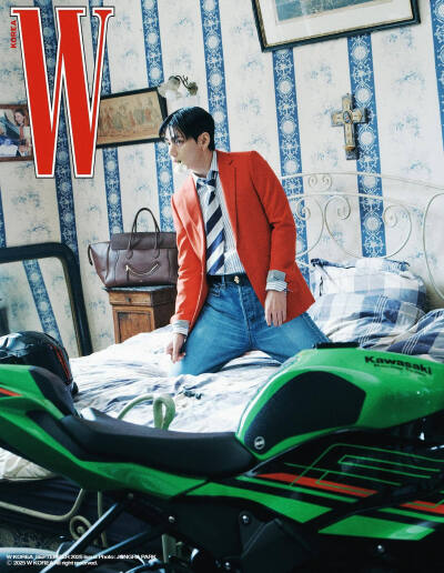 防弹少年团BTS
金泰亨金九杂志
V x WKorea
