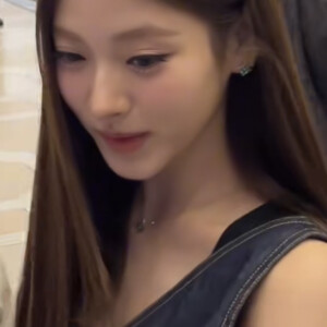 一个人的夜我的心- ̗̀ ꪔ̤̥ꪔ̤̮ꪔ̤̫  ̖́