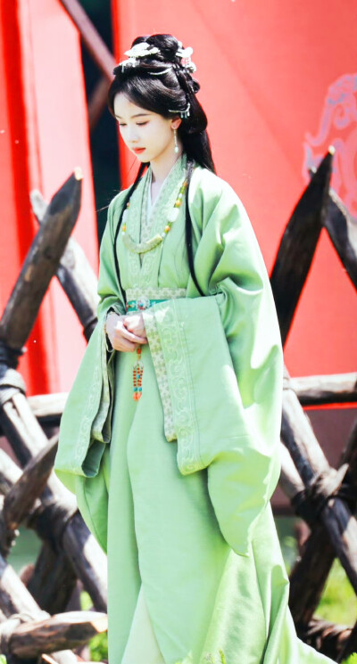陈都灵