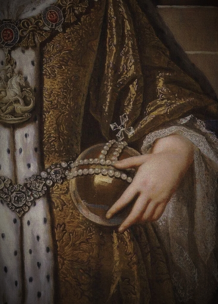 即是美人，也是女英雄