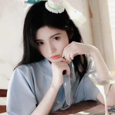 鞠婧祎