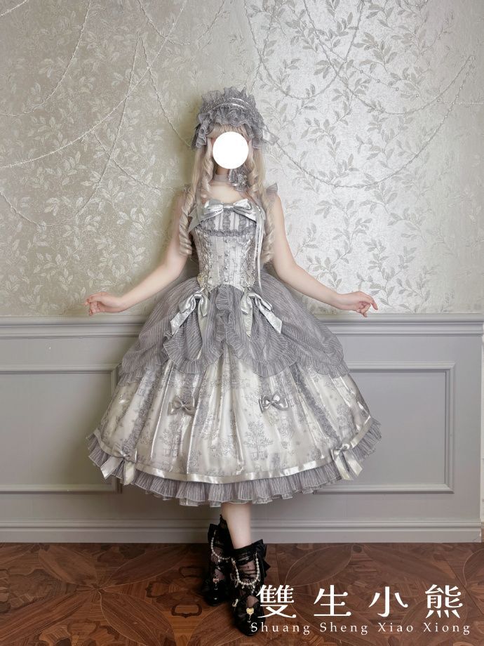 被這個銀灰色种草到啦，上身也太美貌了吧，姐妹们有木有lo鞋推荐