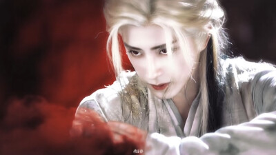 白月梵星
敖瑞鹏｜梵樾