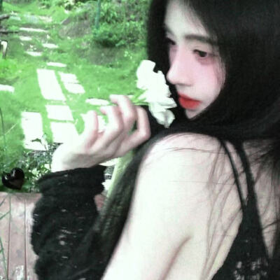 指腹的淤青是时间悖论的从众之徒