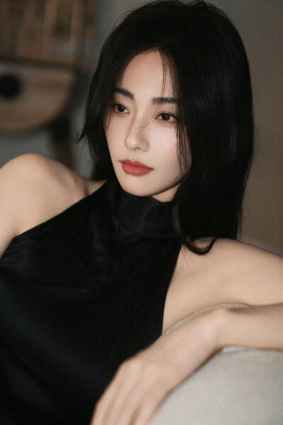 张嘉倪