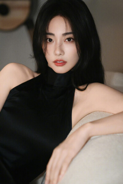 张嘉倪
