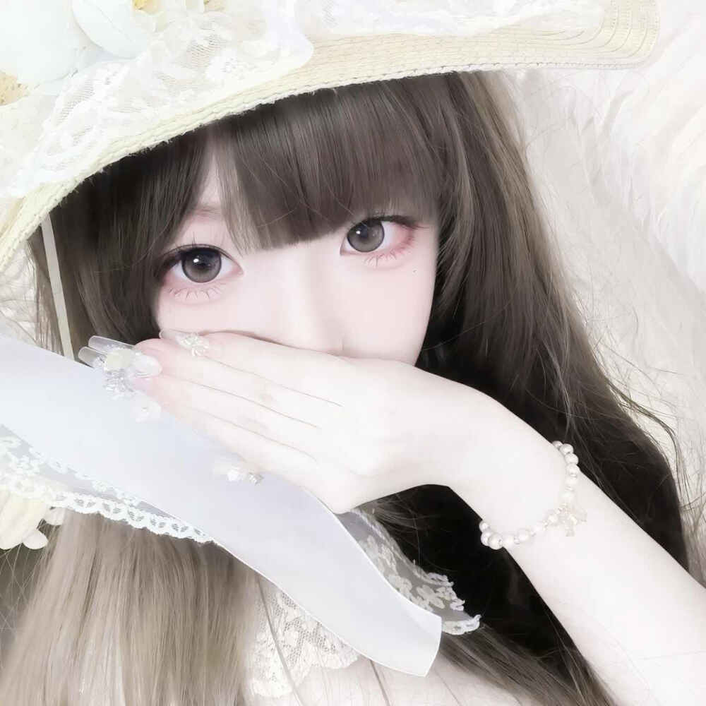 ✘