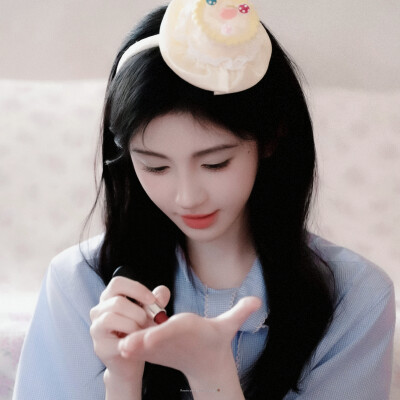 鞠婧祎