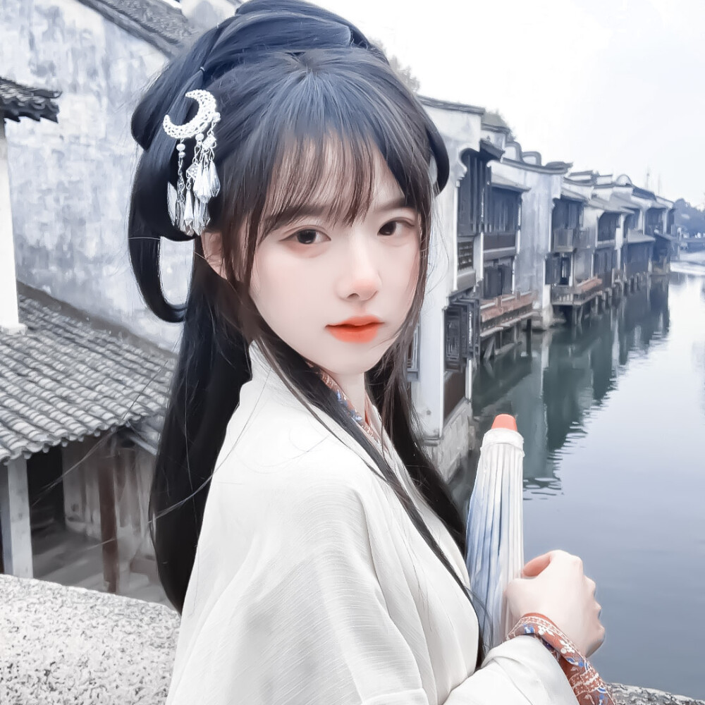 当你在不朽的詩里与時間成長...！