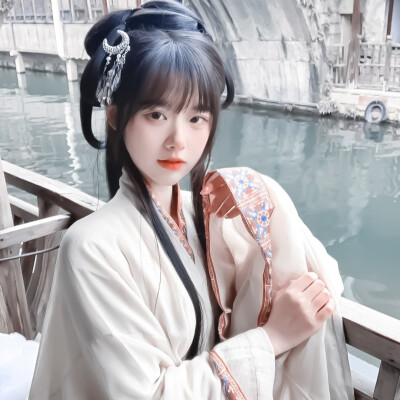 当你在不朽的詩里与時間成長...！
