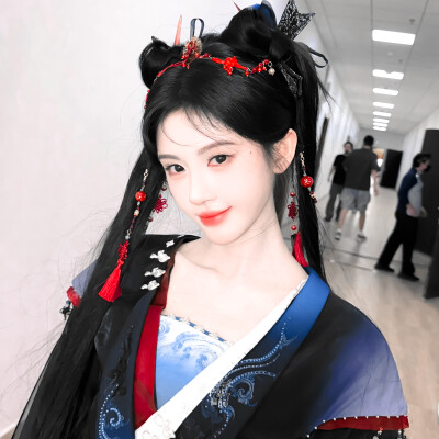 鞠婧祎