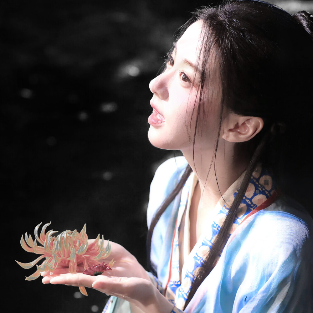 翻手為雲 覆手為雨