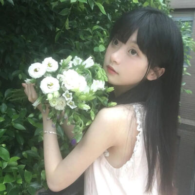 少女与花